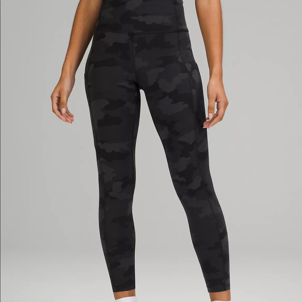 Fast and Free High-Rise Tight 25"